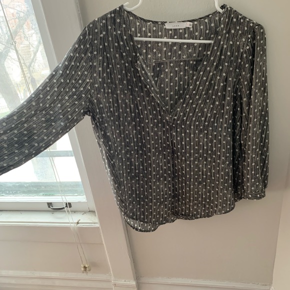 Women’s blouse size medium from Nordstrom’s - Picture 7 of 7